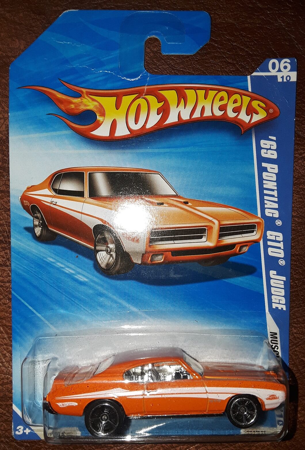 Hot Wheels 2010 Muscle Mania 1969 Pontiac GTO Judge, Orange